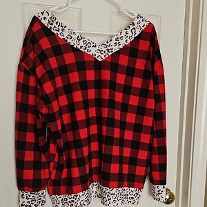 Boutique Plaid Animal Print Sweater Size Large