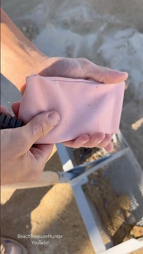 😱 WOW Insane Beach Finds While Cleaning the Shore! Jewelry, Makeup & Hidden Treasures!