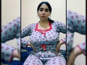 Big Boobs Aunty show full open breast video call enjoy