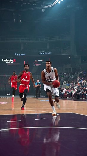 DONTE WITH A HUGE DUNK ON A FAST BREAK 😳 Donte Grantham #WeAreLondon #RoadToGreatness | London Lions