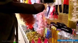 Bbc flash to blonde who intentionally stayed to watch ... Fr full action of 7 mins check b.i.o #bbcflash #dickflash #mallflash #publicdickflash #publicmasturbate #publiccumming #publicnaked #publicnudity #dickflashpublic #cockflash #bbcflashing #vflash