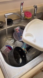 32K views · 273 reactions | Kitchen ASMR (reupload without sound) #cleaningtiktok #moptok #asmr #satisfying #cleaningvideos #cleantok #militaryhousing #scrubdaddy #cleaningmotivation #satisfyingvideo | Cleaning Motivation | Facebook