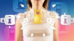 Young Female Pressing Screen Fuel Dispenser: stockbeeldmateriaal en -video's (rechtenvrij) 21263758 | Shutterstock