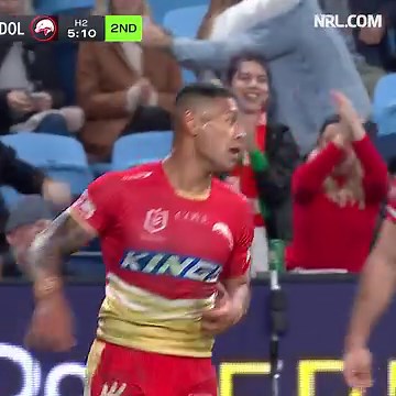 21K views · 513 reactions | The flick pass from Jarrod Wallace?!  #NRLRoostersDolphins | NRL | Facebook