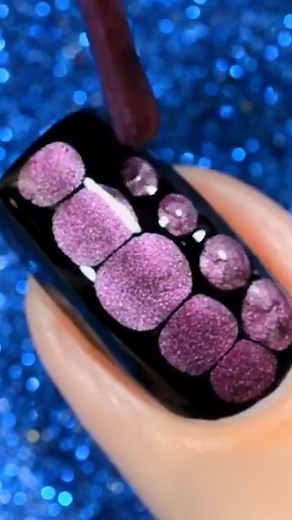 Magnetic manicure 💜😍 #nails #nailart #manicure | Sveta Sanders