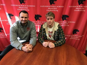 Glen Rock Teen Is 1st BCCA Wrestling Champ Since '01
