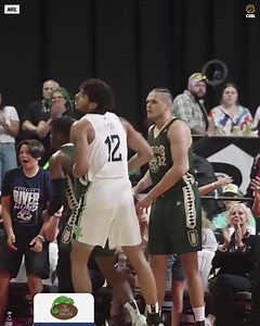 A HUGE dunk from Ekiyor in the first quarter earns him The Karma Kameleon Gastropub highlight honours! #TheHunt | #OurGame | Niagara River Lions