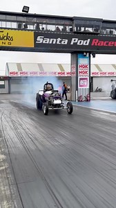 Our Supercharged Outlaws are ready to put on a show at the Hot Rod Drags! ‍💨 𝟭𝟯-𝟭𝟱 𝗦𝗲𝗽𝘁𝗲𝗺𝗯𝗲𝗿 ➡ https://santapod.co.uk/hot-rod-drags.php | Santa Pod Raceway