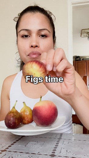 Figs Fruit . #figsfruit #comfortfood #fruit @everyone @highlight @followers | Catherine Baranda Carreon