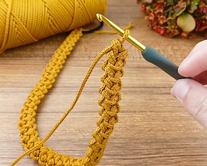 36K views · 309 reactions | I made a hair band with a bag handle for a wonderful hair elastic, you should definitely watch it, make it and sell it. | Knitting & Crochet World | Facebook