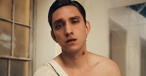 The xx’s Oliver Sim addresses his younger self on new solo song “Fruit”