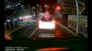 Liverpool St, Hobart. Must be hard to see what colour the traffic lights are. Dashcam: DDPai Mala N3 Pro | Dashcams Tasmania