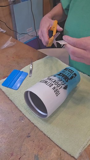 Makind a tumbler with a drip and sprinkles 🤩 #epoxy #sprinkles #drip #micapowder #hogg #snack | Donna Taylor Mosley