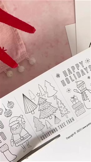 Raise your hand if you’re a big fan of easy Elf on the Shelf ideas! Today we're sharing some elf on the shelf printable props that you can print for free! All you have to do is print these coloring sheets and set it up, you'll be done in five minutes.#elfontheshelf #elfontheshelfideas #elfontheshelfeasyideas | Pretty Providence