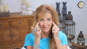 2.1K views · 73 reactions | Mascara mistake that can make mature women over 50 look older! How to avoid making your eyes appear droopy, heavy and downturned | Lower lash mascara do's and Don'ts for mature eyes on women over 50! Over 50 makeup tutorial to help you look and feel younger. IT Cosmetics Super Hero Mascara https://amzn.to/2M27vrl MAC Extended Play Mascara https://go.magik.ly/ml/nbpy/ | Fabulous50s | Facebook