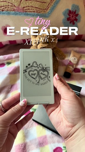 Gifted XTE Reink E-reader: Reading ARCs & Custom Screensavers