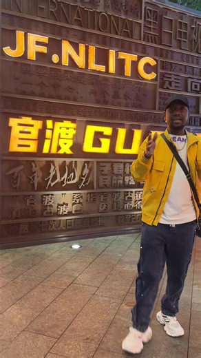 Mr BMC your best clothing supplier in china for clothing business. #clothingwholesale #kidsclothes #ladiesclothes #menwear #ghana #nigeria #southafrican #cameroon #serraleone🇸🇱 #ghanatiktok🇬🇭 #saotomeeprincipe🇸🇹🥰 #nigeriantiktok🇳🇬 #cameroontiktok🇨🇲 #congobrazzaville242🇨🇬 #congokinshasa243🇨🇩 #senegalaise_tik_tok🇸🇳pourtoichallenge #cotedivoire