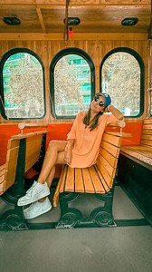 Sabías que hay un bus que te lleva GRATIS a los lugares más top de Miami? 😱 Se trata del Trolley y pasa por Biscayne, Brickell, Coconut Grove, Coral Way, Little Havana y muchos otros lugares de interés en la ciudad 🚃. Descarga la app “City of Miami Trolley” y empieza a planear tu próxima aventura! Recuerda guardar este post y compártelo con alguien que le interese 😉. #miami #trolley #downtownmiami #thingstodoinmiami #whattodoinmiami #miamivacations #miamiguide | 360Val