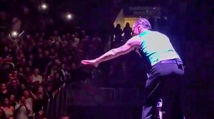 Starsänger schlichtet Konzert-Schlägerei