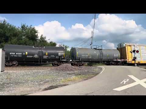 Southbound on the CNO&TP District (the rat hole) with SD70ACC