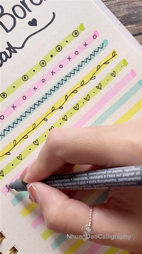 252K views · 107 reactions |  Capture the beauty of simplicity with these 15 stunning border ideas! ✨ Material: Acrylic dot pens, Stabilo boss, Staedtler pen . . . #HandmadeCards #NhuanDaoCalligraphy #Calligraphy #letrabonita #apuntesbonitos #caligrafia #Happybirthday #BrushLettering #ModernCalligraphy #HandLettering #Lettering #Handwriting #Handmade #DIY #cardmaking #personalizedgifts #happybirthdaycard #artreels #reels | Nhuan Dao Calligraphy | Facebook