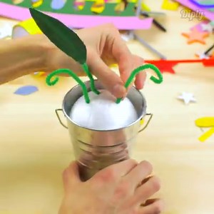 Duct tape flowers stay beautiful forever | Crafty