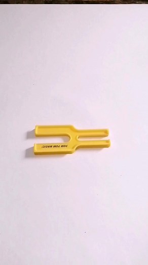 2.1K views · 26 reactions | 淋Cómo hacer un Pompon de Estambre #hilo #estambres #pompones | Cursos en Línea y Tutoriales de Bisutería KRÁSY | Facebook