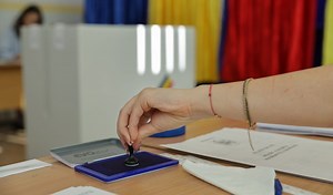 Alegeri prezidențiale 2025: Spirala tăcerii din 2024 se repetă, 50% din români nu vor să spună cu cine au votat