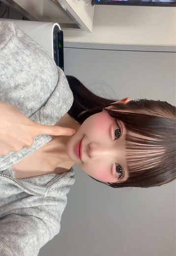 夏にぴったりのポニーテールスタイル