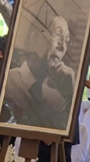 8.2K views · 505 reactions | Hindi sya perpekto, pero ang pag mamahal nya sa Pilipinas ay perpekto.. Rest in peace JPE. | Palerista | Facebook