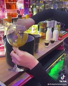 ❤️🍸🏰❤️ | Elephant & Castle