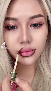 2.1K views · 12 reactions |  BIGGER & SEXY LIPS 朗朗朗 | Tutorial Makeup dan Fashion | Facebook
