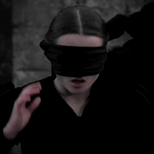 Helena Bonham Carter is lady jane grey (Lady Jane 1986) #helenabonhamcarter #janegrey #ladyjane #tudors #parati #viral #fyp #foryou #foryoupage #fypシ #greenscreen #greenscreenvideo