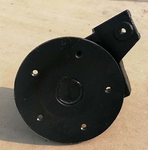[Hot Item] Mf Disc Plough Parts Casting Plough Hub for Nigeria Market