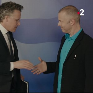14K views · 86 reactions | « Vous venez de faire exploser la Troïka.» Entre Yánis Varoufákis et le président de l'Eurogroupe, les échanges étaient tendus pendant la "crise grecque". "Adults in the room", un film de Costa-Gavras, disponible pendant 7 jours sur france.tv ▶ bit.ly/AdultsInTheRoomFTV | France tv | Facebook