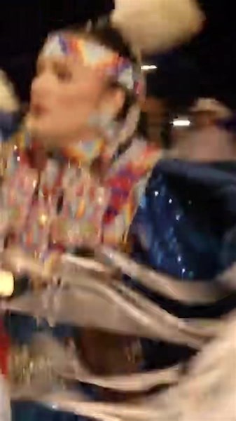 Fancy Shawl - Gathering of Nations Pow Wow | PowWows.com