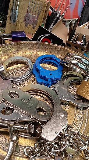 Hinged Handcuff, Holes Up, Hideaway Key Escape #southernspecialties | Liana Aaron