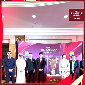 🇦🇺 Tim Cahill 🇶🇦 Hassan Al Haydos 🇰🇷 Park Ji-sung 🇺🇿 Server Djeparov 🇯🇵 Yoshimi Yamashita 🇨🇳 Sun Wen 🇮🇳 Maymol Rocky Draw conductors for the #AsianCup2023 Final Draw are ready! | AFC Asian Cup
