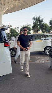Shubman Gill, Mohammed Shami, Rishabh Pant Spotted At Mumbai Airport #ShubmanGill #MohammedShami #RishabhPant #bollywood | Filme Flicks