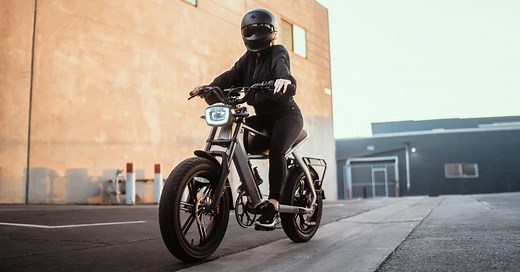 C3STROM Astro combines e-bike design with motorcycle styling for a fast, new electric moped