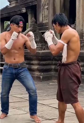 Kun Khmer vs Muay Thai: Tiger Reth and Muay Sok Skills