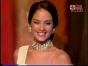 VIDEO Miss World 2002 Top 20 Announcement Miss World 2002, the 52nd edition of the Miss World pageant, was held on 7 December 2002 at the Alexandra Palace in London, United Kingdom. It was initially intended to be staged in Abuja, Nigeria, but due to religious riots in the nearby city of Kaduna (the "Miss World riots") the pageant was relocated to London | Beauty Queens Pictures