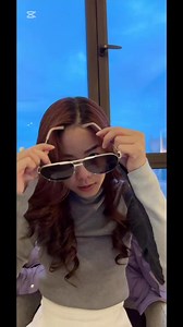 10K views · 93 reactions | មកដល់ Spanish  ក៏ស្អាតបានដែរ សំណាងហេីយដាក់ B1 មកតាមខ្លួន ស្អាតបានគ្រប់ពេល គ្រប់ទីកន្លែង 殺 | MOSS ONLY | Facebook