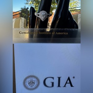 GIA Certified Pear Ring in 0.9 Total Carat NATURAL Diamond VS1 Clarity, D Color