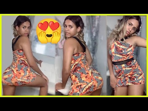 Twerk in mini skirt | mini skirt twerk (HOT AND SEXY)