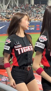 63K views · 1.7K reactions | Wearing uniform, Lee Ju-Eun cheerleader out count dance squeak #卷轴 ＃舞蹈 ＃短裤 #Shorts #Dance #Reels #Beautiful | 내맘찍영Lee Ju-Eun Fans | Facebook