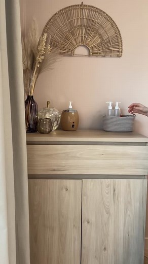 🎄TIC TAC… Je crois que la magie de Noël s’installe doucement au cabinet… C’est une période que j’aime tellement, et j’avais envie de vous en glisser un petit aperçu. J’ai vraiment hâte de vous montrer toute l’ambiance que je prépare avec soin…et surtout j’ai hâte de partager ces moments doux et chaleureux à vos côtés. ✨ #massage #bienetre #detente #massagebretagne #bretagne #morbihan #enceinte #bebe #mumtobe #pregnant #massagebebe #lorientagglo #wellness #relax #ayurveda #doux #relaxation #jeun