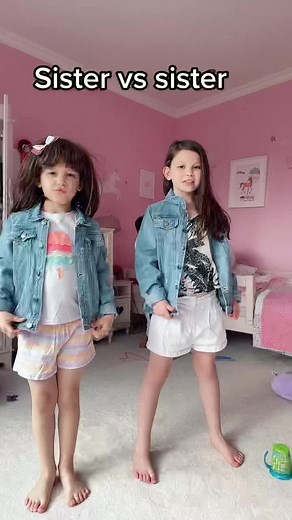 Sister vs sister 😂🙏🏼❤️ #sisters #sacconejolys