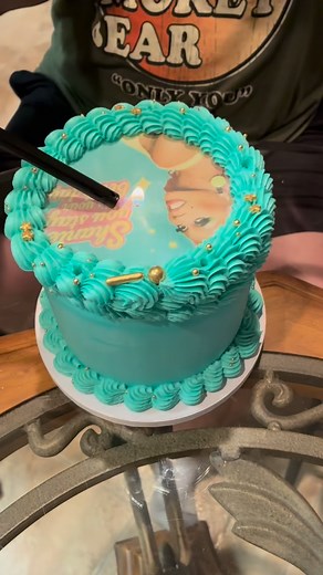 ✨ From Glam to Gag! ✨ Love me a burn cake!! Started with RuPaul on the cover… 💅 Ended with “Not me turning 32” on the inside 😂🔥 Proof that even cakes can serve looks AND laughs! 🍰✨ #JessGotCakes #BirthdayCake #MemeCake #RuPaulCake #CakeGlowUp #FunnyCake #BirthdayMood #SassyCake #CakeArt #CakeHumor #CakeQueen #BurnCake #CakeGoals #CakeDesign #CakeVibes #CleverCake #CakeInspo #CakeLovers #CakeMagic | Jessica Marie Romero