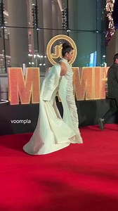 Priyanka Chopra arrives for the Mumbai Film Festival! | Voompla